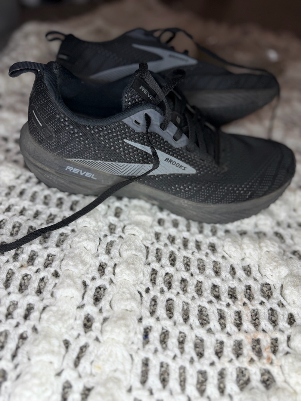 Brooks Revel Men's Running Shoes - Black with Gray Accents